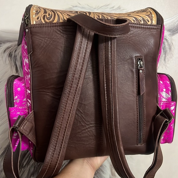 Stunning pink hide leather tooled backpack! - Picture 3 of 4